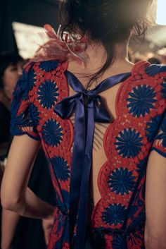 Marc Jacobs Spring ‘16    Great for Nicaragua or Bachelorette! Mode Crochet, Stil Boho, Spring Couture, Look Vintage, 가을 패션, Red Lace, Crochet Fashion, Fashion Details