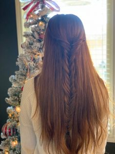 Half Up Half Down Braid Straight Hair, Fishtail Braid Half Up Half Down, Half Up Half Down Fishtail Braid, Country Girl Hairstyles, Half Up Fishtail Braid, Straight Hair With Braid, Prom Make Up, Holiday Hairstyles Easy