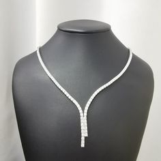 Luxury White Diamond Necklace With Prong Setting, Classic Platinum Bridal Necklace For Formal Occasions, Gia Certified Luxury Formal Necklace, Gia Certified Luxury Necklace For Formal Occasions, Luxury Gia Certified Necklaces For Formal Occasions, Diamond White Baguette Cut Diamond Necklace For Formal Occasions, Elegant Baguette Cut Diamond Necklace In Prong Setting, Formal Baguette Cut Diamond White Diamond Necklace, Formal Baguette Cut Diamond White Necklace