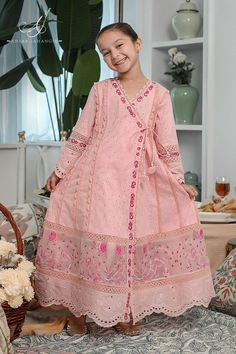 Garara Dress For Kids, Girls Lawn Frock Design, Baby Girl Frock Design Lawn, Baby Girl Summer Dress Design Pakistani, Baby Girl Angrakha Frock Design, Casual Bridal Dress, Pretty Dresses For Kids, Kids Dress Collection, Fancy Suit