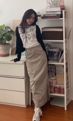 Long Skirt Outfits, Teenage Fashion, Girl Fits, Winter Fits, Looks Chic, Outfit Inspo Fall