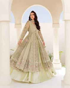 Pakistani Gown, Marriage Outfit, Bridal Dresses Pakistani, Nikah Ceremony, Pakistani Lehenga, Latest Bridal Lehenga Designs, Pakistani Bridal Dress, Walima Dress, Bride Dress Simple