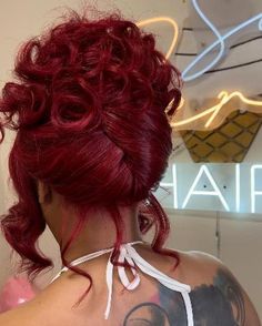 Red Hair Looks, Weave Ponytail Hairstyles, Peekaboo Hair, Frontal Wig Hairstyles, Dyed Hair Inspiration, Hairstyles For Layered Hair, Work Hairstyles, Hair Laid, Business Hairstyles