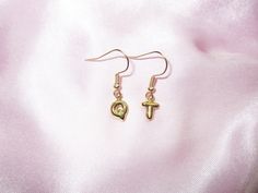 A pair of qt earrings ♡ Each charm is 1cm Comes with rubber earring backs Gold Letter Balloons, Pale Grunge, Letter Earrings, Coquette Y2k, Grunge 90s, Y2k Mcbling, Soft Girl Aesthetic, Gold Balloons, Letter Balloons