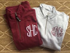 Monogrammed Quarter Zips are the perfect addition to any wardrobe! The 50/50 blend material looks great and feels even better! Great for a gift, a way to show school spirit or just a comfortable go-to! We do Greek too!  Available in lots of great colors, your choice of thread color, and sizes Small-3XL!   * These zip ups are UNISEX so keep that in mind when ordering! The model is 140 pounds, 59 and is wearing a small. These run LARGE and are perfect for wearing with leggings!! They also have ... Pull Rose, Monogram Sweatshirt, Pull Oversize, Charles River, Womens Hoodies, Quarter Zip Sweatshirt, Oversized Pullover, Quarter Zip Pullover, Zip Sweatshirt