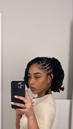 Bra Strap Length Loc Styles, Elegant Loc Hairstyles, Everyday Loc Styles, Loc Knot Ponytail, Locs Hairstyles For Wedding, Loc Knots, Loc Ponytail, Locs Hairstyles For Women