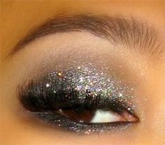 Elektra Cosmetics glitter in Silver AB (Holographic) Eyeliner Glitter, Silver Eye Makeup, Glittery Eyes, Party Eyes, Cheap Makeup, Glitter Eyeliner, Cosmetic Glitter, Glitter Eyes, Glitter Makeup