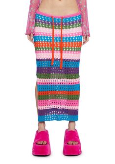 base Crochet Construction, Crochet Midi Skirt, Dolls Kill Outfits, Crochet Midi, Crochet Skirts, Pixel Crochet, Crochet Fashion Patterns, Pink Rainbow, Crochet Fashion