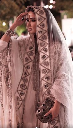 Arab Countries, Girls Dress Outfits, Pakistani Fashion Party Wear, Hijabi Style, Special Clothes, Abaya Designs