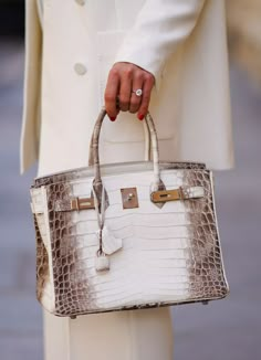 Blue Birkin, Most Expensive Bag, Birken Bag, Hermes Store, Expensive Bag, Birkin Handbags, Dream Bag, Birkin Kelly