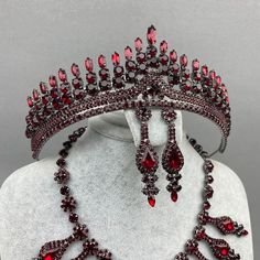 Red Wedding Headpiece, Red Crown Headpiece For Wedding, Red Crown Jewelry For Wedding, Gothic Wedding Hairstyles, Surprise Dance Outfits, Crown Necklace, Bridal Jewelry Set, Princess Tiara, Silver Crown