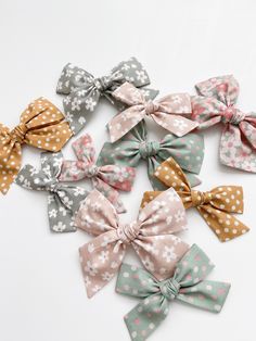 All The Little Bows // Pinwheel Bow | Pink Dots on Mint - All The Little Bows Diy Hair Accessories Ribbon, Pinwheel Bow, Knot Bow, Fabric Hair Bows, Handmade Hair Clip, Ribbon Headbands, Girl Things, Flower Diy Crafts, Hair Clips Girls