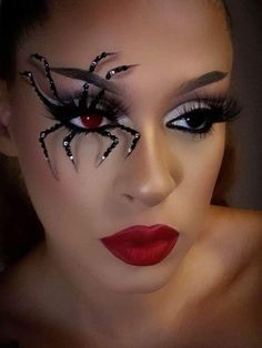 Halloween Glam Costume, Gem Halloween Makeup, Pretty Halloween Makeup Looks Glitter, Glam Witch Makeup Halloween, Spooky Glam Makeup, Halloween Rhinestone Makeup, Halloween Makeup With Rhinestones, Holloween Makeup Glam, Trucco Hallowen