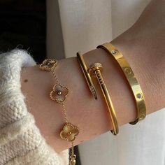 Gold Bracelets Stacked, Best Gifts For Women, Dope Jewelry Accessories, Woman Jewelry, Fancy Jewellery Designs, Wrist Jewelry, Luxe Jewelry, Accessories Gold, Diamond Jewelry Designs