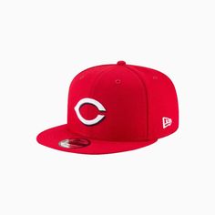 the chicago cubs'new era 59fifty fitted hat is shown in red