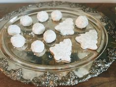 These soft, buttery snowball cookies are the ideal cookie for that perfect time of year and any holiday platter. Snowball Cookie, Italian Wedding Cookies, Baking Sourdough, Snowball Cookie Recipe, Holiday Platters, Discard Recipes, Buttery Shortbread Cookies, Food Baking