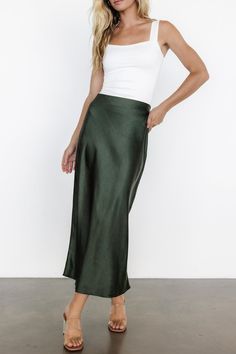 Green Satin Skirt Outfit, Green Satin Skirt, Slip Skirt Outfit, Green Silk Skirt, Satin Skirt Outfit, Style Analysis, Satin Maxi Skirt, Bias Cut Skirt, Baltic Born