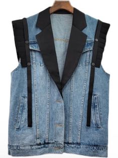 Blue jeans and black vest - Wapas Ootd Zara, Remake Clothes, Blue Jean Vest, Long Waistcoat, Romper And Jacket, European Design, Denim Trends, Sleeveless Jacket, Black Vest