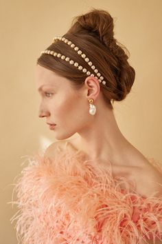 Double Strand Pearl Headband Lelet Ny, Pearl Veil, Timeless Glamour, Autumn Bride, Headband Jewelry, Cocktail Jewelry, Feather Headband, Bold Makeup, Gold Headband