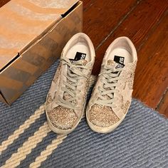 Great Condition Worn Just A Few Times Tinsley Mortimer, Shoes Golden Goose, Goose Shoes, Glitter Sneakers, Golden Goose Shoes, Rose Gold Glitter, Golden Goose, Gold Glitter, Womens Shoes Sneakers