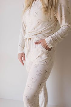 Our favorite pajamas are now available for women too! These pajamas feature snaps down the front for easy accessibility for breastfeeding moms and elastic waistbands ensure max comfortability. Material : 95% bamboo viscose / 5% spandex Upgrade your lounge wear with the Just Smile Ivory | Bamboo Women's Pajamas. Crafted from breathable bamboo, they keep you both cool and comfortable during those leisurely days and nights. Plus, their ivory color adds a touch of luxury to your relaxation. Sizes Av Baby Luna, French Baby, Diaper Bag Accessories, Bamboo Pajamas, Women's Pajamas, Sleepwear Sets, Just Smile, Girls Pajamas, One Piece Dress