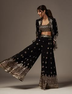 DRESS Indian Outfits Modern, Gopi Vaid, Diwali Outfits, Mirror Embroidery, Dress Book