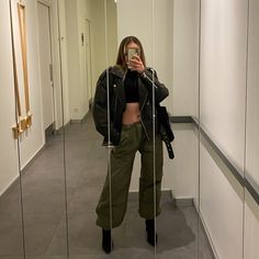 Stargirl Style, Jesus Aesthetic, Outfit Inspo Fall, New T, Pants Outfit, Sport Fashion, I Got This, Comb, Winter Fashion