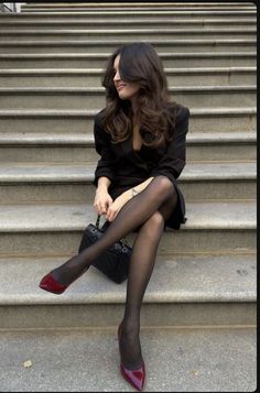 Black Stocking Outfit, Dark Parisian Aesthetic, Outfits With Stockings Classy, Aristocratic Aesthetic, Black Pumps Outfit, Red Heels Outfit, Outfit With Tights, Outfits Timeless, Pointy High Heels