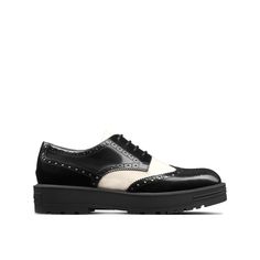 - Composition: 100% calf leather - Inner: Leather - Insole: Leather - Sole: Leather - Round toe - Perforated detail - Front lace-up closure Luxury Calf Leather Wingtip Oxfords, Luxury Wingtip Calf Leather Oxfords, Luxury Wingtip Oxfords In Calf Leather, Luxury Patent Leather Lace-up Shoes For Work, Designer Wingtip Lace-up Shoes For Derby, Designer Calf Leather Lace-up Derby Shoes, Designer Wingtip Oxfords For Work, Timeless Calf Leather Lace-up Cap Toe Shoes, Timeless Calf Leather Cap Toe Lace-up Shoes