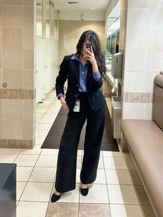 Government Women Outfit, Cute Pant Suits For Women, Women Politicians Outfit, Accounting Work Outfit, Youth In Government Outfits, Blazer Corporate Outfit, Female Court Attire, Cute Business Attire For Women, Business Formal Interview Outfit