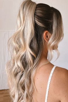 Looking for beautiful long wedding hairstyles for bridesmaids or maid of honor hairstyles? We’re sharing 40+ bridesmaid hairstyles for long hair for 2024, including updo, bun, braids, half up half down, wavy bridesmaid hair ideas and more. Whether you’re looking for boho, rustic, modern, or simple wedding bridesmaid hair, we have all the best wedding hair ideas for you. Maid Of Honor Hairstyles, Long Bridesmaid Hairstyles, Long Updo, Wedding Bridesmaid Hair, Bride Hairstyles With Veil, Bridesmaid Hair Braid, Bridemaids Hairstyles