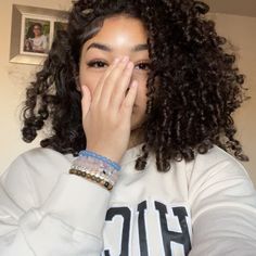 Curly Hair Side Part, Mixed Curly Hair, Edges Hair, Beautiful Curly Hair, Curly Hair Styles Easy, Natural Curls Hairstyles, Hairdos For Curly Hair