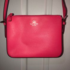 Perfect Condition! Pretty Purse Kate Spade Satchel, Kate Spade Crossbody Purse, Bags Kate Spade, Pink Crossbody Bag, Leather Box, Crossbody Clutch, Satchel Purse, Black Crossbody, Black Cross Body Bag