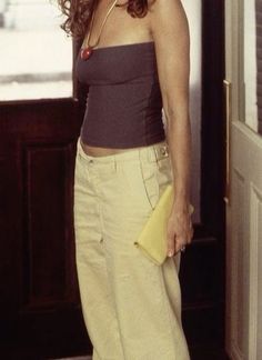 90s Capri Pants, 90s Fashion Simple, 90s Mini Skirt Outfit, Small Torso Outfits, Wide Rib Cage Outfits, Carrie Bradshaw, 가을 패션, Mode Vintage, Looks Style