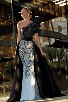 HerTrove - One shoulder dress with detachable overskirt White Dress With Black Lace, Hollywood Glamour Dress, Godmother Dress, White Dress With Black, Beautiful Evening Gowns, Black Fr, Mother Of Groom Dresses, Glamour Dress, Formal Dresses Short