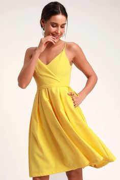 Yellow Party Dress, Peach Midi Dress, Box Pleated Dress, Cute Yellow Dresses, Party Dress Casual, Wrap Dress Midi, Yellow Party, Pick Stitch