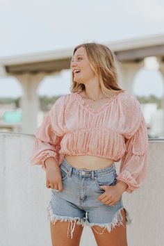 Puff sleeve, floral print top.Carmen is wearing a size smallSlightly croppedSlightly sheerSize Chart:Small: Bust: 34 in.Medium: Bust: 36 in.Large: Bust: 38 in.HEY BABE! WE ONLY OFFER STORE CREDIT FOR RETURNS! Feel free to email us or DM us on Instagram with any questions regarding fit or sizing or our return policy in general. Flowy Casual Spring Crop Top, Spring Lantern Sleeve Crop Top, Flowy Crop Top For Spring Day Out, Flowy Spring Crop Top For Day Out, Flowy Crop Top For Spring Casual Day Out, Spring Crop Top Blouse With Blouson Sleeves, Flowy Cropped Top For Spring, Flowy Floral Print Top With Balloon Sleeves, Flowy Long Sleeve Crop Top For Spring