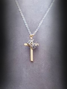 This lovely cross necklace is perfect for any occasion! It is simple yet elegant, and delivers a beautiful message! The chain is made from 925 sterling silver, so it's hypoallergenic. It is 20 inches long. Jesus Jewelry, Christian Wear, Infinity Cross, Gold Earrings Indian, Jesus Necklace, Daughter Of The King, Christian Merch, Cross Jewelry Necklace, Faith Necklace