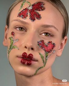 #eyemakeup#aestheticmakeup#softglam#prettyeyemakeup#makeup#makeupinspiration#fyp Creative Makeup Looks Inspiration, Artsy Makeup Look, Vintage Makeup Looks, Makeup Editorial, Creepy Makeup, Makeup Creative, Makeup Portfolio, Dope Makeup