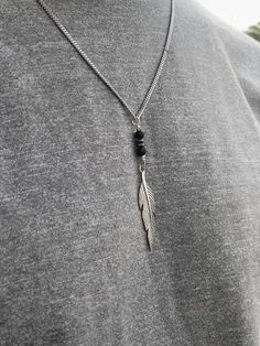 Necklace For Men Silver, Mens Luxury Accessories, Mens Accessories Bracelet, Silver Feather Necklace, Mens Silver Jewelry, Feather Necklace, T Shirt Art