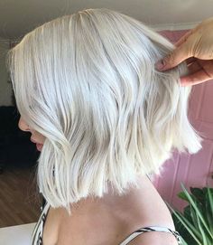 Bob Hair Ideas, White Blonde Bob, Platinum Blonde Bobs, Angled Bob Hairstyles, Blonde Bob Hairstyles, Blonde Bob Cuts, Bob Hair, Platinum Blonde Hair