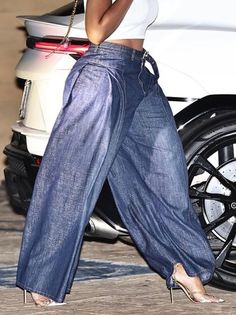 J Lo Style, Pant Patterns, Asymmetric Pants, Pearl Outfit, Fitted Linen Pants, Long Pants Outfit, Colorblock Pants, Casual Denim Shorts, Denim Pants Fashion