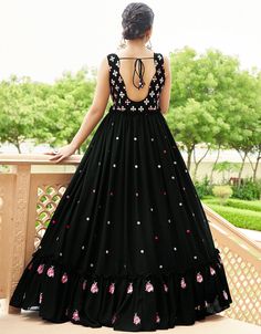 Traditional Function Wear Gown Collection Processing Time : 20-25 Business Days Work : Shibori Print With Sequince Embroidered Work Fabric:Georgette Color:Black Note:Slight Color Variation Is Possible Long Anarkali Gown, Gown Details, Black Wedding Gowns, Georgette Gown, Traditional Gowns, Long Anarkali, Gown Suit, Black Neck, Anarkali Gown