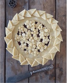 16 Decorative Pie Crusts That are (Almost) Too Pretty To Eat - Chatelaine Pie Crust Art Christmas, Pie Designs