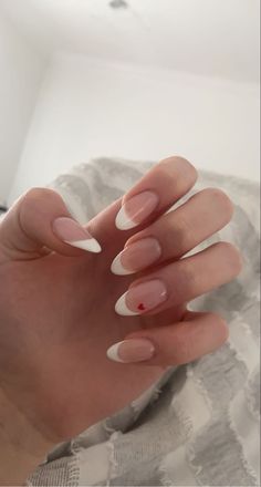 Minimalistic Nails Coffin, Valentines Simple Nails, Gel X Nail Designs Almond Short, Aesthetic Acrilyc Nails, Nails Inspo For Valentines, Short Nails Ideas Aesthetic Simple, Nail French Tip With Heart, Basic Nail Ideas Acrylic, Short Almond Nails Designs Pink