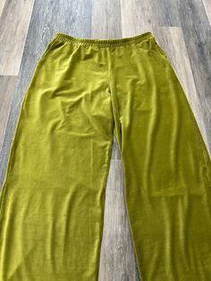 Brand: NLT Style: PANTS PALAZZO Color: GREEN Size: 3X Other Info: nlt - SKU: 137-137136-77119 CONDITION: GENTLY USED Green Full-length Bottoms For Fall, Green Fall Loungewear Bottoms, Green Full Length Bottoms For Fall, Green Wide Leg Pants With Elastic Waistband, Green Wide-leg Loungewear Pants, Green Relaxed Fit Wide-leg Pants, Olive Wide Leg Pants With Elastic Waistband, Full Length Green Pants For Fall, Green Relaxed Fit Bottoms For Fall