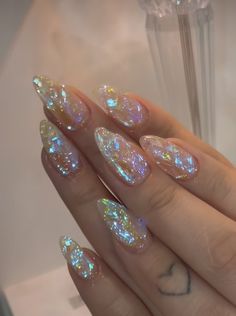 Sparkly Summer Nails, Holographic Nail Designs, Classy Nail Art Ideas, Festive Nail Designs, Opal Nails, Glittery Nails, Festival Nails, Sparkly Nails