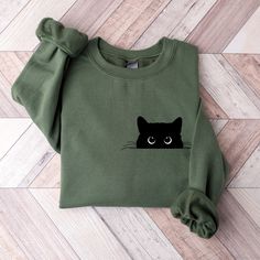 Cute Black Cat Halloween Sweatshirt, Halloween Party Sweatshirt Cute Cat Shirt, Fall Gifts For Teachers, Halloween Shirts For Women, Cat Mom Sweatshirt, Sweatshirt Details, Cute Black Cat, Halloween Hoodie, Cat Hoodie, Cute Black Cats