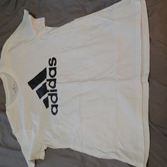 Xl Never Worn Amplifier Tee Basic Adidas Logo Crew Neck Tops, Basic Adidas Crew Neck Tops, White Adidas Logo Top For Streetwear, Adidas Logo White Tops For Streetwear, White Adidas Logo Crew Neck T-shirt, White Adidas Graphic Tee, White Adidas Logo Casual Tops, White Adidas Graphic Tee With Logo, White Adidas Tops For Streetwear