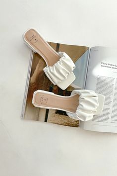 Aesthetic Shoes Heels, Shoes Classy, Luca And Grae, Lilac Top, Heels White, Stunning Shoes, Heels Classy